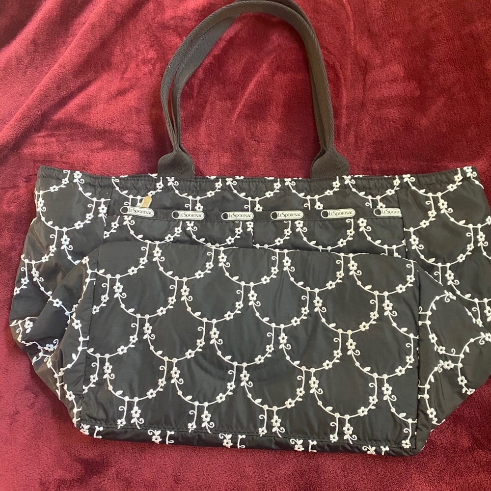 LeSportsac Every Girl Tote NWOT’s
